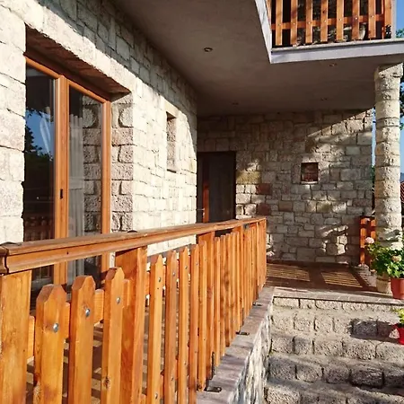 Bed and breakfast Bujtina Shkodrani 3*