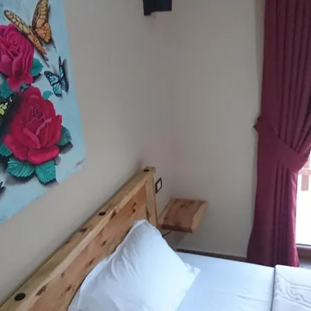 Bujtina Shkodrani Couette-café 3*