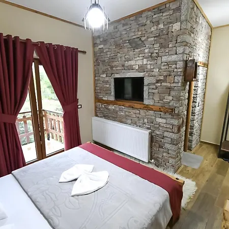 Bed and breakfast Bujtina Shkodrani Voskopojë