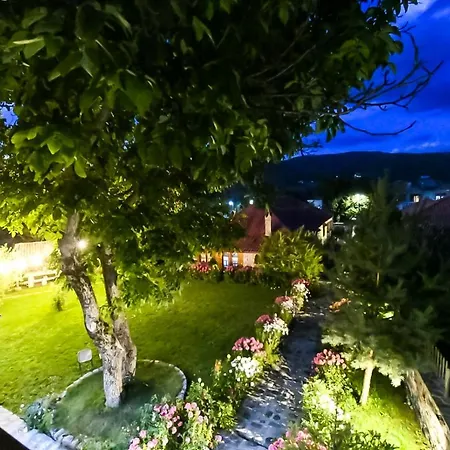 Bujtina Shkodrani فندق مبيت وإفطار 3*