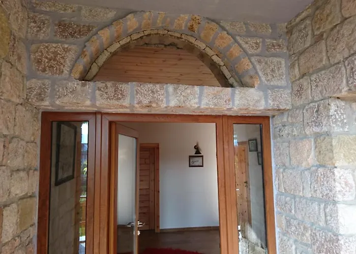 Bujtina Shkodrani فندق مبيت وإفطار Voskopojë