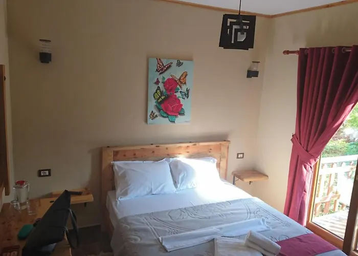 Bed & Breakfast Bujtina Shkodrani Voskopojë